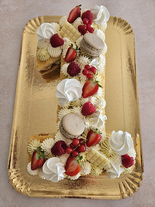 Number Cake fraise et chocolat blanc